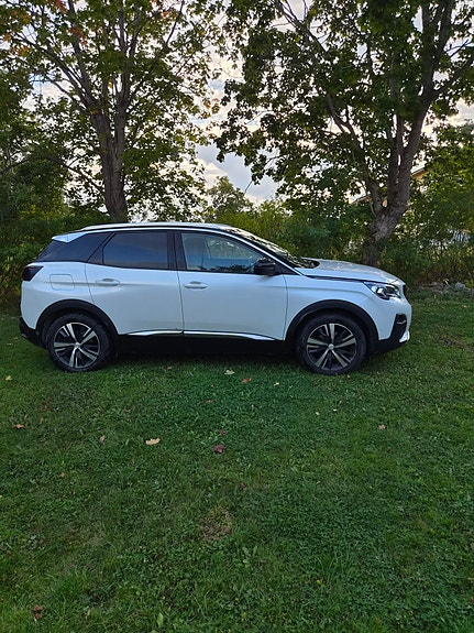 Peugeot 3008 3 of 9