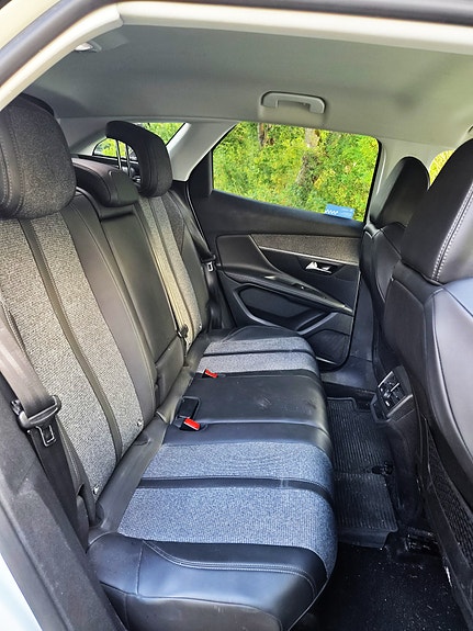 Peugeot 3008 7 of 9