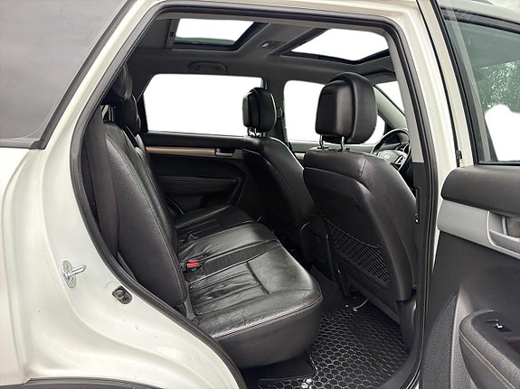 Kia Sorento 13 of 23