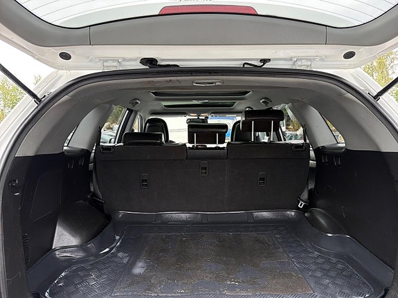 Kia Sorento 10 of 23