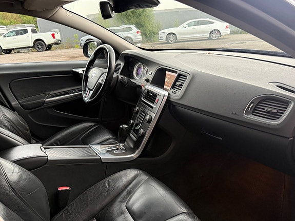 Volvo V60 12 of 15