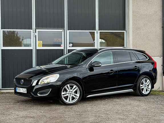Volvo V60 3 of 15