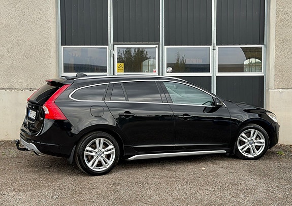 Volvo V60 4 of 15