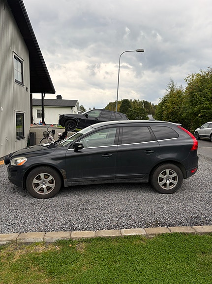 Volvo XC60 3 of 6