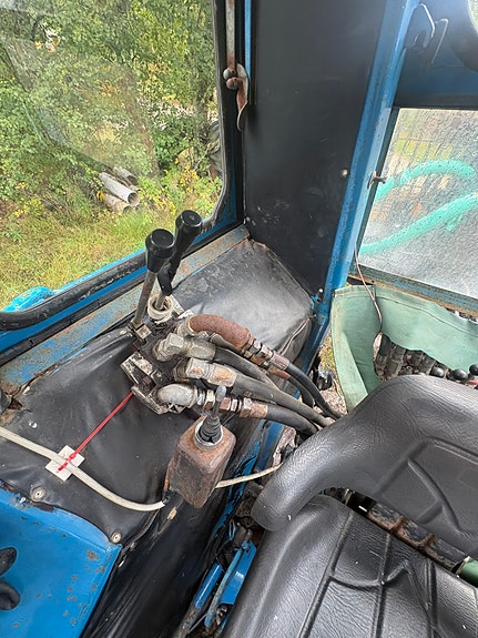 Ford 5000 3 of 6