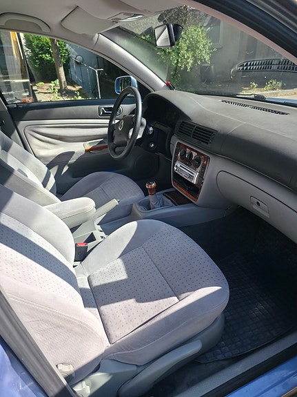 Volkswagen Passat 5 of 6