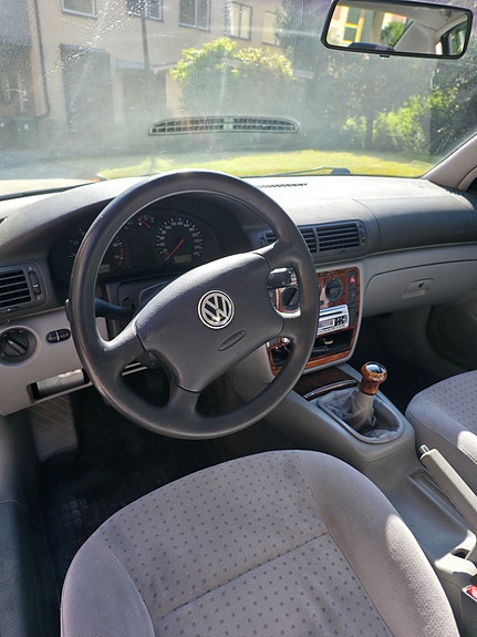 Volkswagen Passat 6 of 6