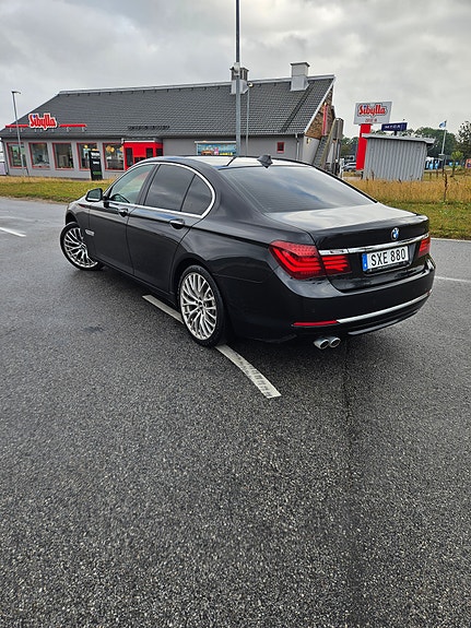BMW 730d 2 of 19