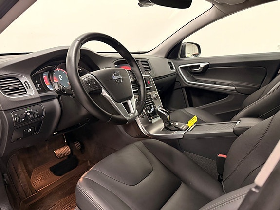 Volvo V60 9 of 30