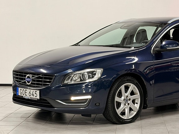 Volvo V60 4 of 30