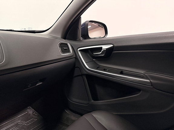 Volvo V60 23 of 30