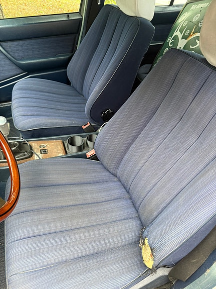 Mercedes-Benz 250 TD 7 of 7