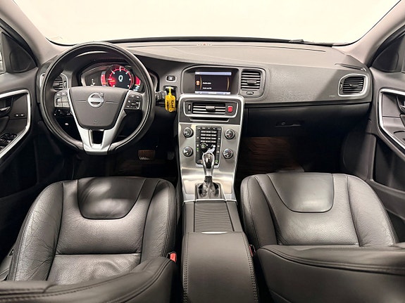 Volvo V60 15 of 29