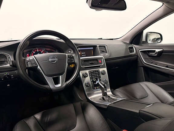 Volvo V60 25 of 29