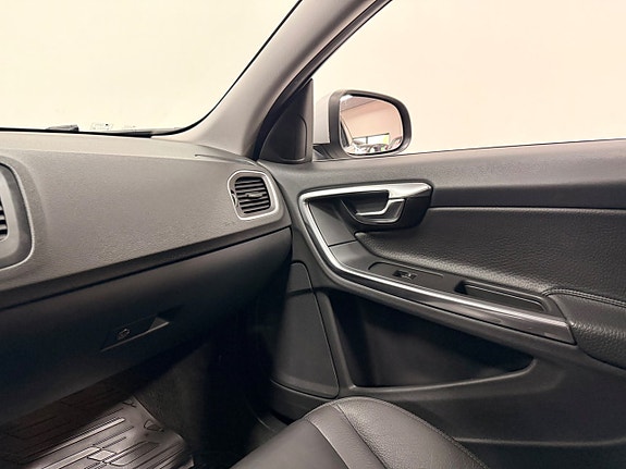 Volvo V60 23 of 29