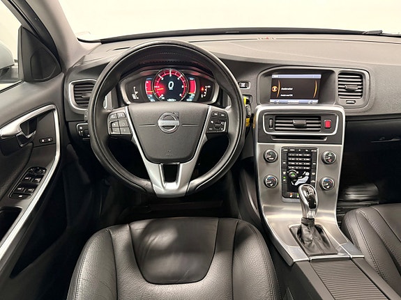 Volvo V60 16 of 29