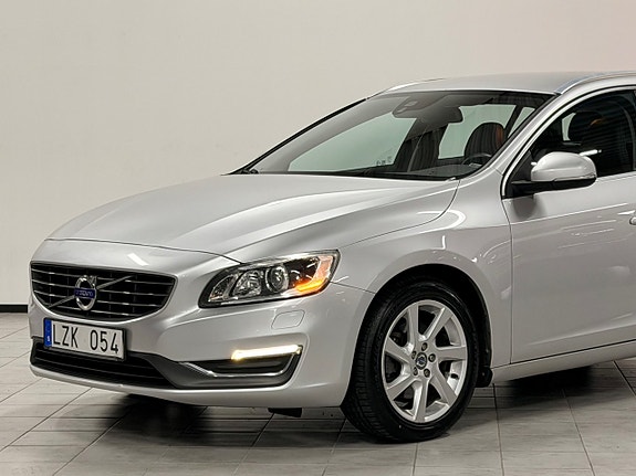Volvo V60 4 of 29