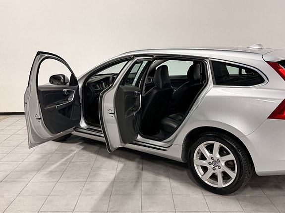Volvo V60 12 of 29