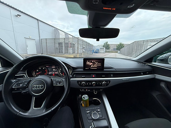 Audi A4 5 of 11