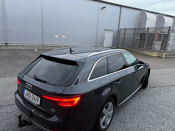 Audi A4 6 of 11