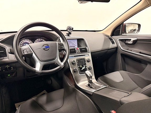 Volvo XC60 27 of 30