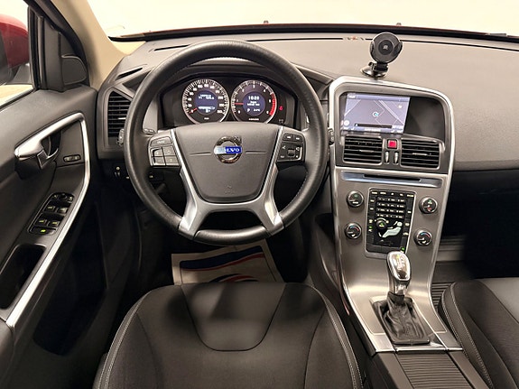 Volvo XC60 17 of 30