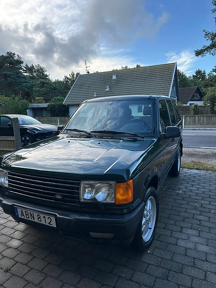 Land Rover Range Rover 2 of 4