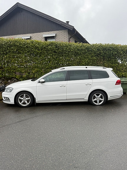 Volkswagen Passat 2 of 10