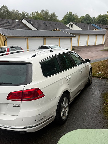 Volkswagen Passat 4 of 10
