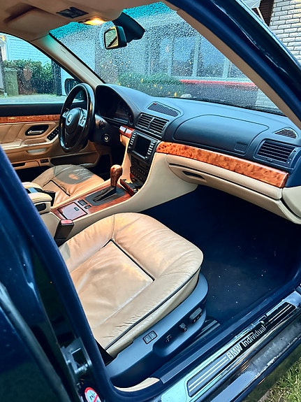 BMW 740d 3 of 19
