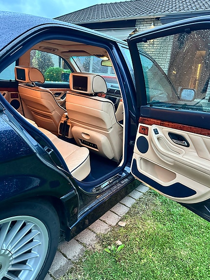 BMW 740d 2 of 19
