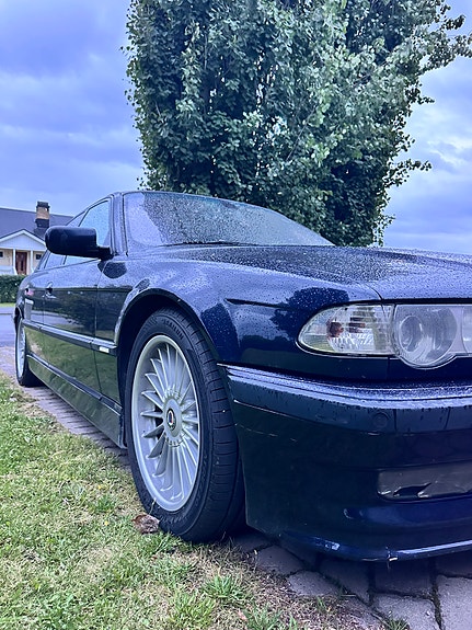 BMW 740d 5 of 19