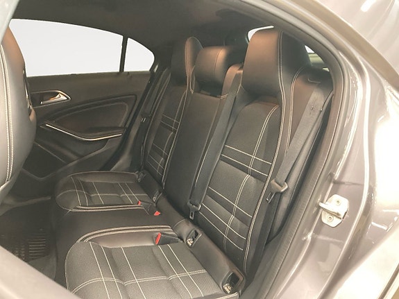 Mercedes-Benz A180 d 14 of 21