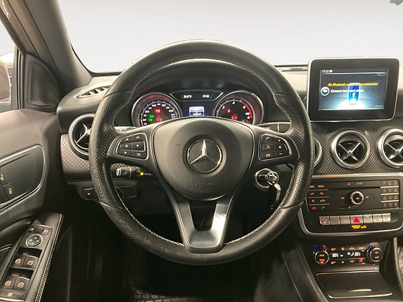 Mercedes-Benz A180 d 13 of 21