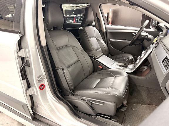Volvo XC70 26 of 30