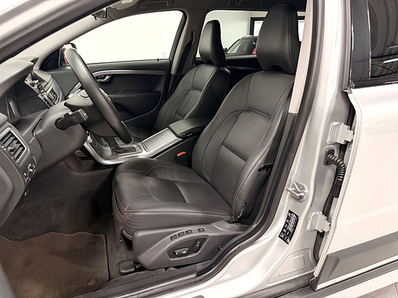 Volvo XC70 10 of 30