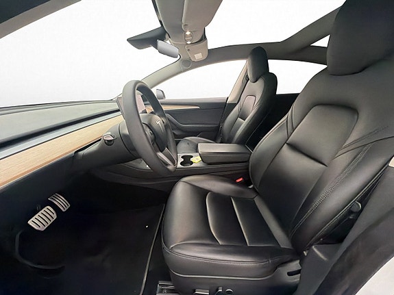 Tesla Model 3 13 of 30