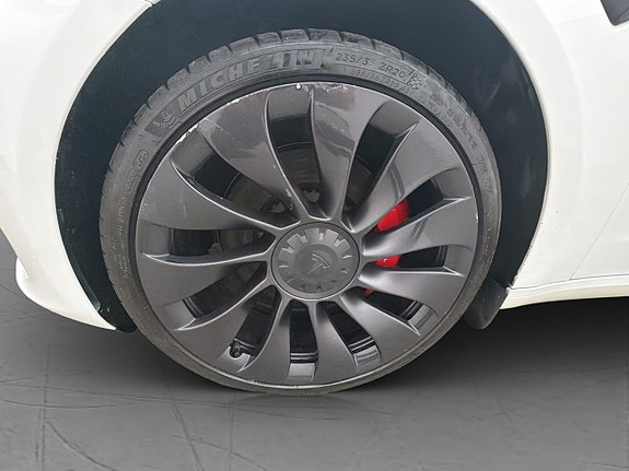 Tesla Model 3 29 of 30