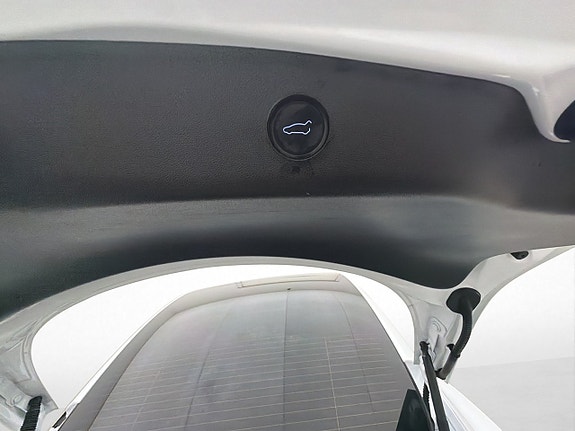 Tesla Model 3 11 of 30