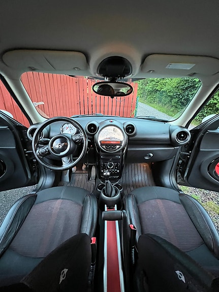 MINI Countryman Cooper D 7 of 13