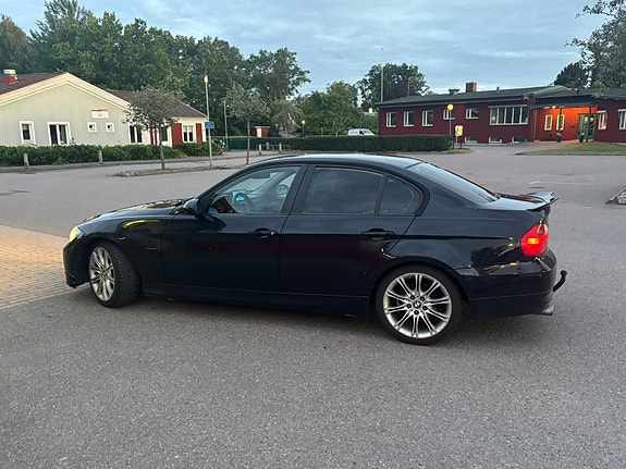 BMW 320d 5 of 6
