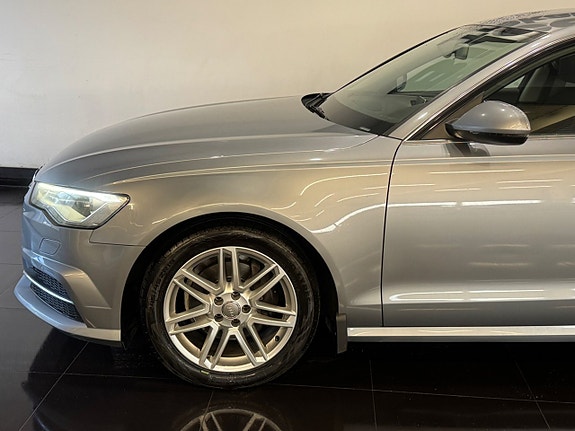 Audi A6 4 of 11