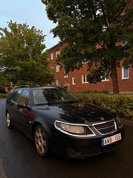 Saab 9-5 2 of 5