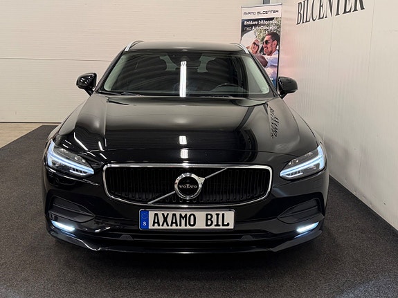 Volvo V90 2 of 19
