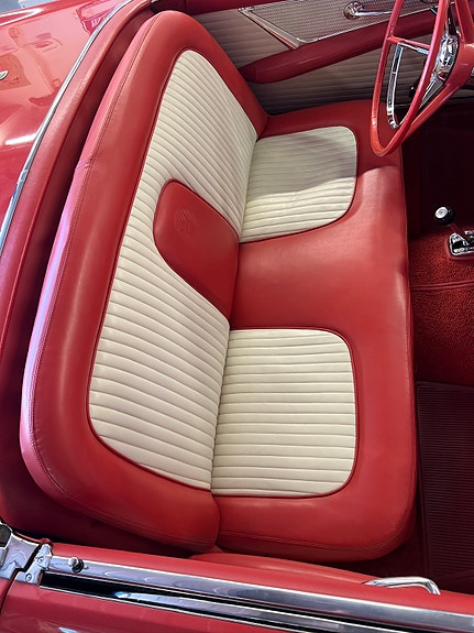 Ford Thunderbird 23 of 23