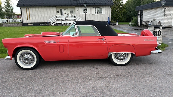 Ford Thunderbird 8 of 23