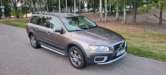 Volvo XC70 3 of 13