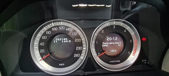 Volvo XC70 9 of 13