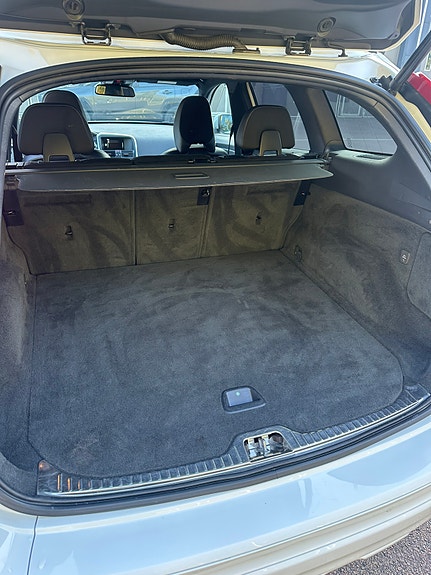 Volvo XC60 12 of 15