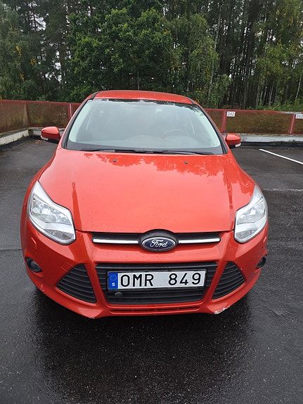 Ford Focus 2 of 6